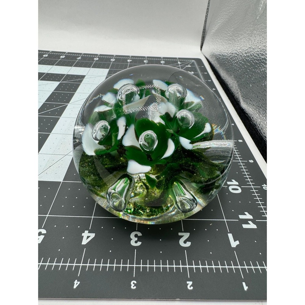 Jennings Bonnell JB Art Glass Paperweight Glitter Green White Floral Bubble - Picture 12 of 12